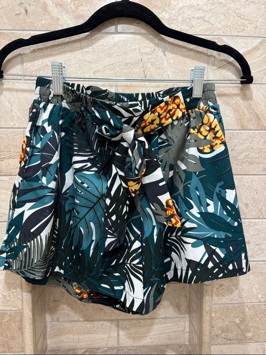 Breeze Ever Pants - High-Waist Tropical Leaf Tie-Front Women’s Shorts - Teal Multi